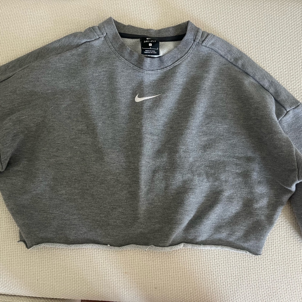 NIKE cropped crew neck